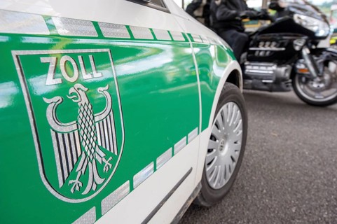 Customs vehicle