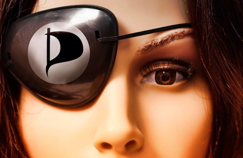 Shop-window mannequin wearing an eye patch