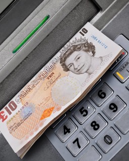 Cashpoint dispensing cash