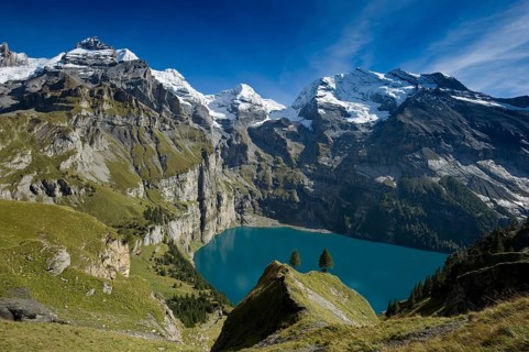 Oeschinensee lake