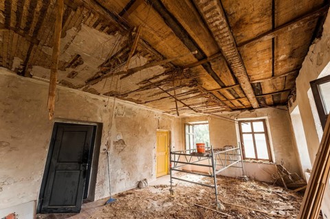 Dead floor of a ceiling in need of renovations