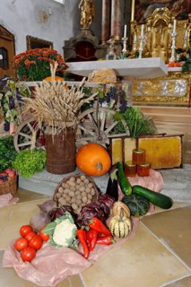 Thanksgiving altar