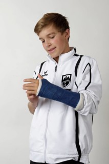 Young athlete with an arm injury