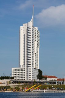 High-rise building Neue Donau