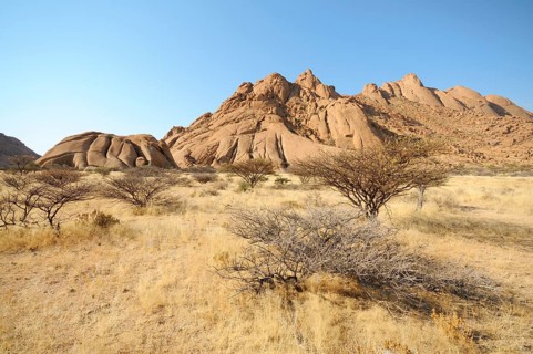 Savannah landscape with granite rocks of the Pontok Mountains