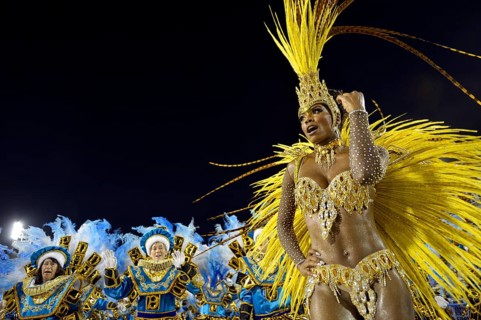 Fenmale samba dancer