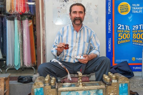 Shoeshiner