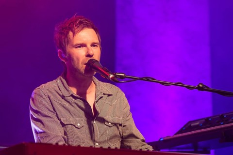 Keyboardist Stefan Wagner from the Swiss pop band Lovebugs performing live in the Schueuer concert hall