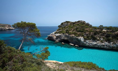 Rock-lined bay of Cala S'Almunia