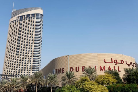 Dubai Mall shopping centre in front of the highrise-building The Address