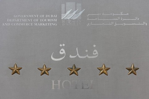5 star plaque of the luxury Shangri-La Hotel