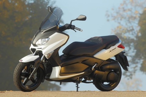 Yamaha X-Max 250 motor scooter