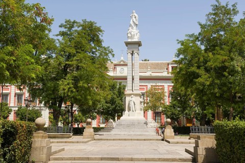 Monumento dedicado a la Inmaculada Concepcion