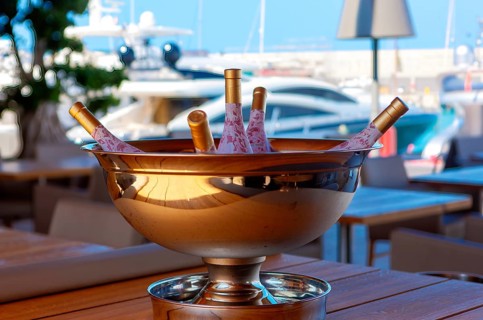 Champagne cooler in the marina of Port Adriano