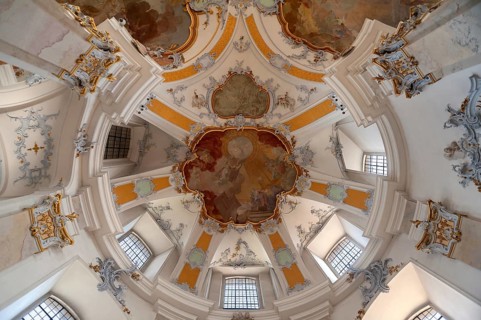 Vault of the north transept arm with ceiling frescoes