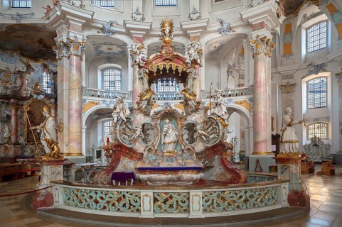 Altar of grace with the representations of the 14 holy helpers