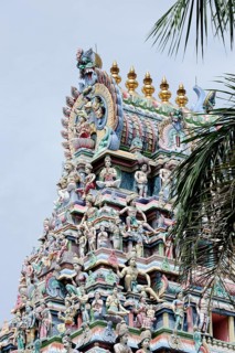 Figures at the entrance of a Hindu temple