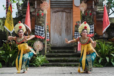 Dancers performing a Barong dance