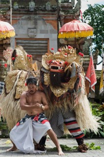 Barong and Kris dance performance
