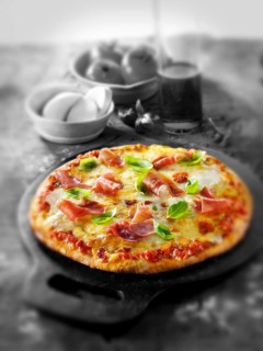 Whole prosciutto pizza