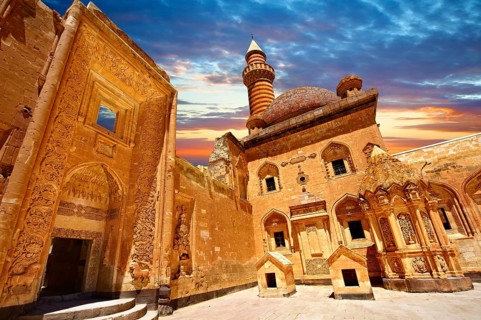 Courtyard of the 18th century Ottoman architecture of the Ishak Pasha Palace