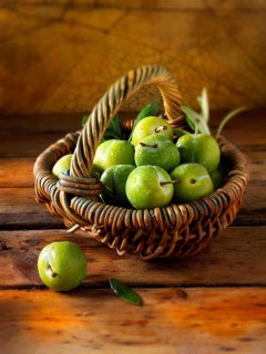 Fresh whole greengages