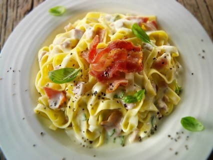 Traditional Italian Pasta Carbonara with Tagliatelle