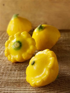 Mini yellow Petit Pan squashes