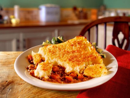 Traditional potato and minced beef cottage pie