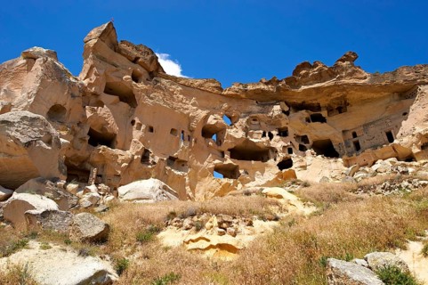 Rock houses of Cauvsin