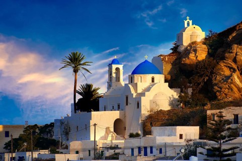 The hill city of Chora