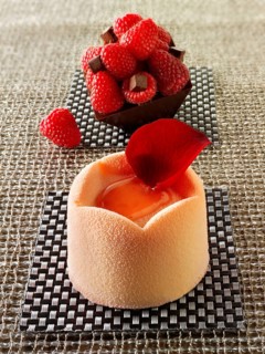 White chocolate cake with a sponge case and strawberry filling