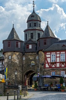 Outer Gate and Lower Gate