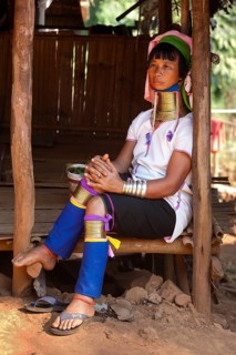 Long-necked Padaung woman wearing neck rings