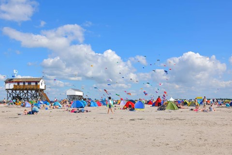 Stilt house with Strandbar 54 beach cllub on the beach of St. Peter-Ording