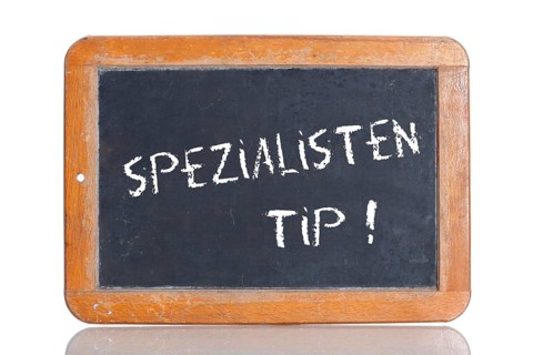 Old school blackboard with the term SPEZIALISTENTIPP
