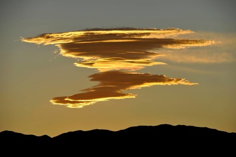 Formation of Sierra Wave Clouds