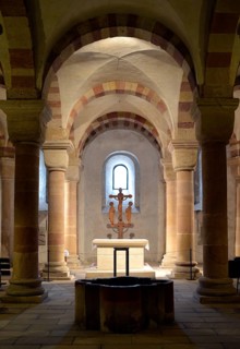 Eastern wing of the crypt