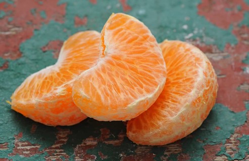 Pieces of mandarine