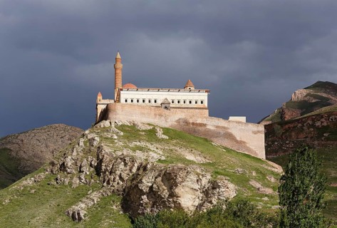Ishak Pasha Palace