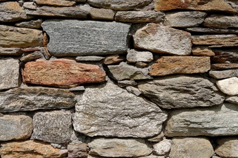 Dry stone wall