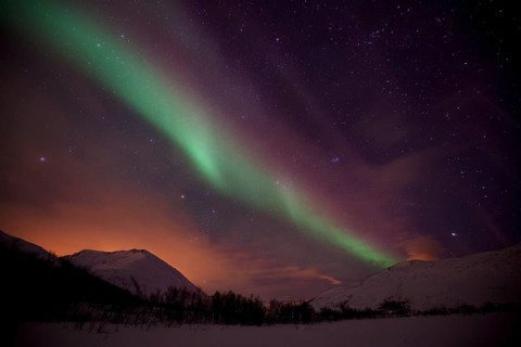Northern Lights over the Kattfjord pass in winter