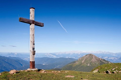 Summit cross on Zanggen mountain