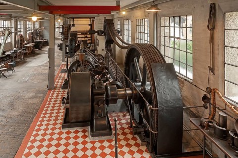 Steam engine
