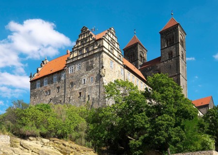 Schlossberg with collegiate church St. Servatii