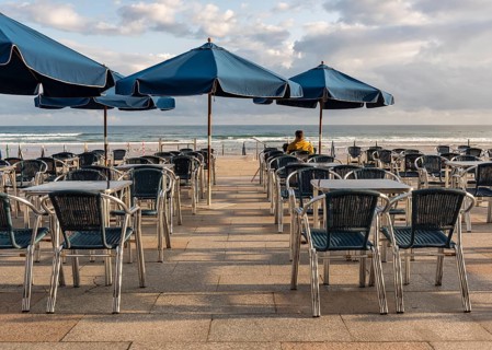Itsasertza Kalea beach promenade