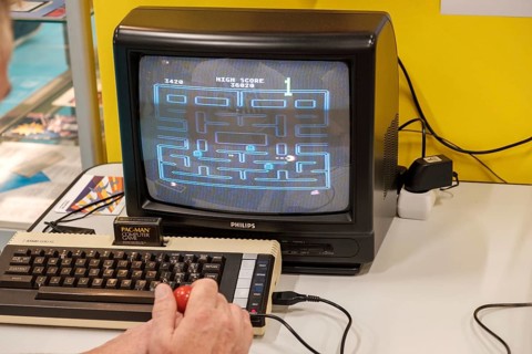 Pacman in the retro games sector at gamescom