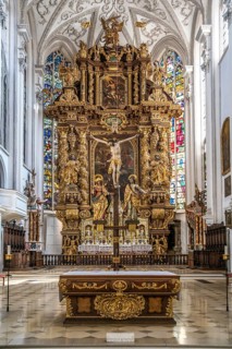 Crucifix in the parish church Maria Himmelfahrt