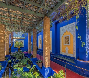 Blue house in the botanical garden Jardin Majorelle