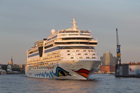 Cruise ship AIDAsol leaves port